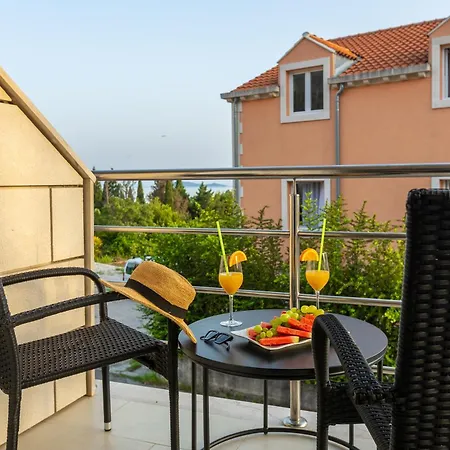 Lucija Apartment Mlini